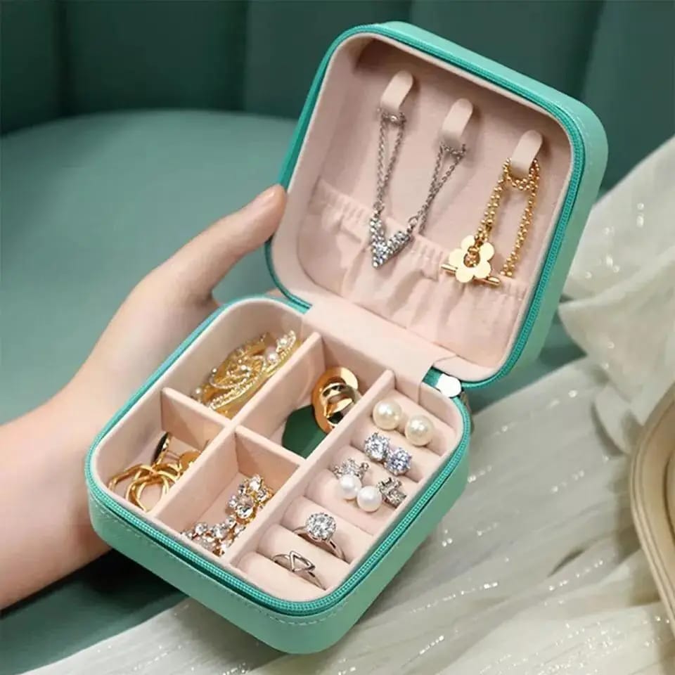 Portable Leather Travel Jewelry Organizer Box – Mini Jewelry Storage Case for Rings, Earrings & Necklaces